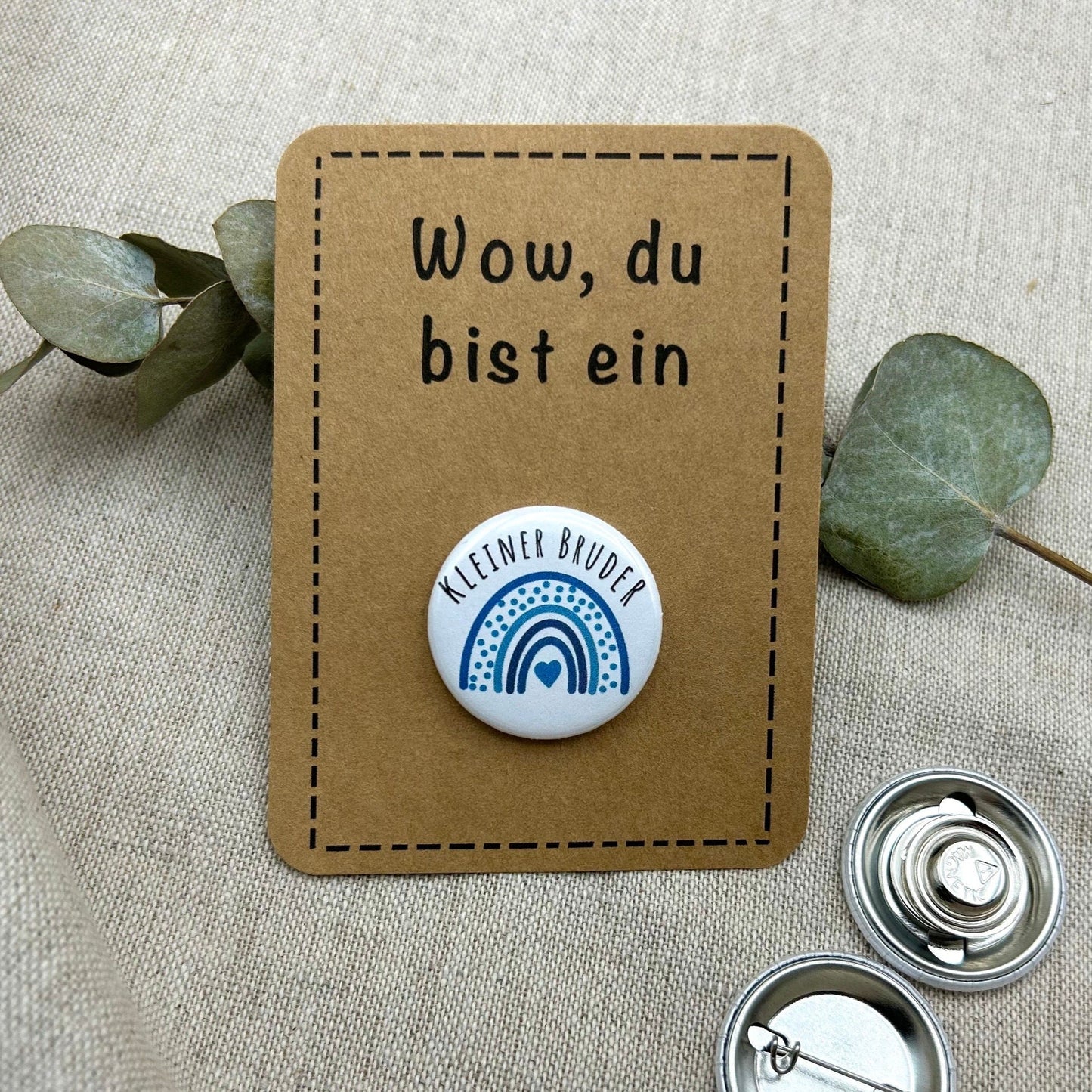 Anstecker kleiner Bruder BLAU Regenbogen