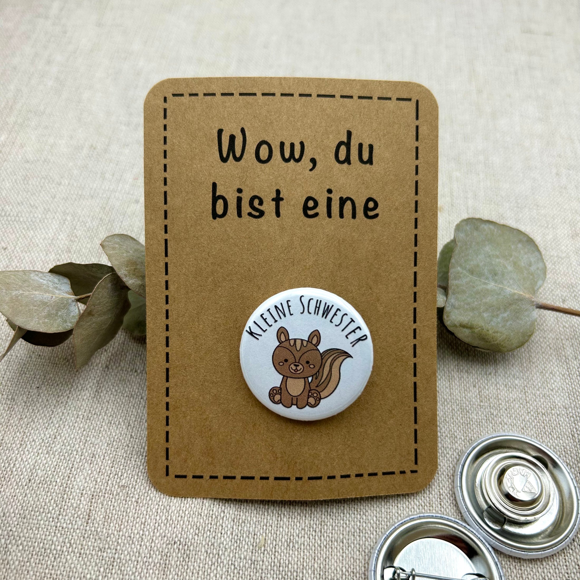 Anstecker kleine Schwester EICHHÖRNCHEN